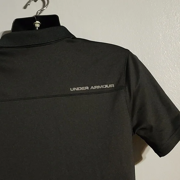 Under Armour youth black and gray XL heat gear shirt